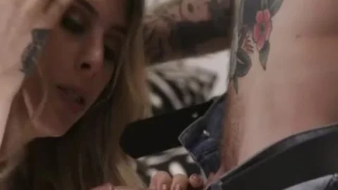 TBabe Casey Kisses Enjoys Doing 10-Pounder sucking With Her Boyfriend