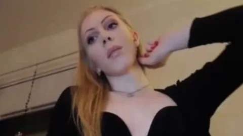 tasty blonde big 10-Pounder lady-man cam Show