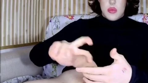 Christinaluvu (5) Cums On Her Tongue At 11:06