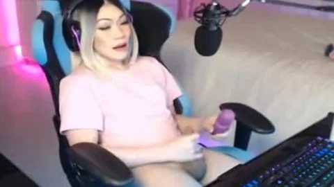 TS Ahri Fox vibrator cumshot